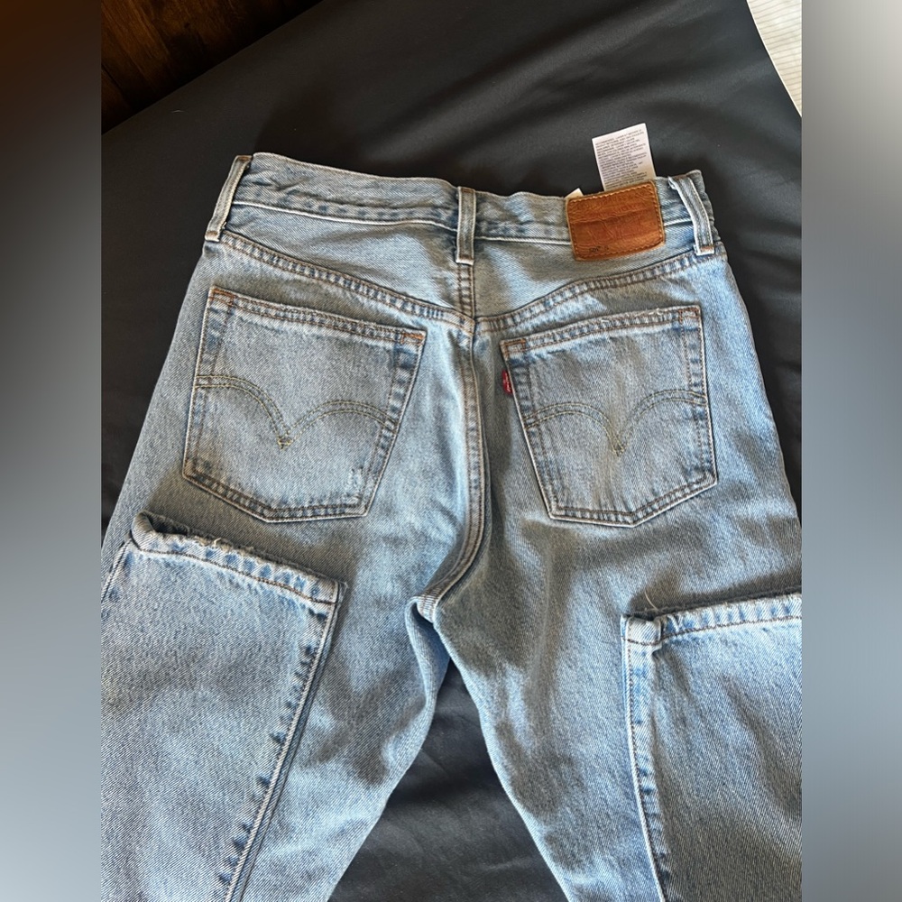 Levis straight leg